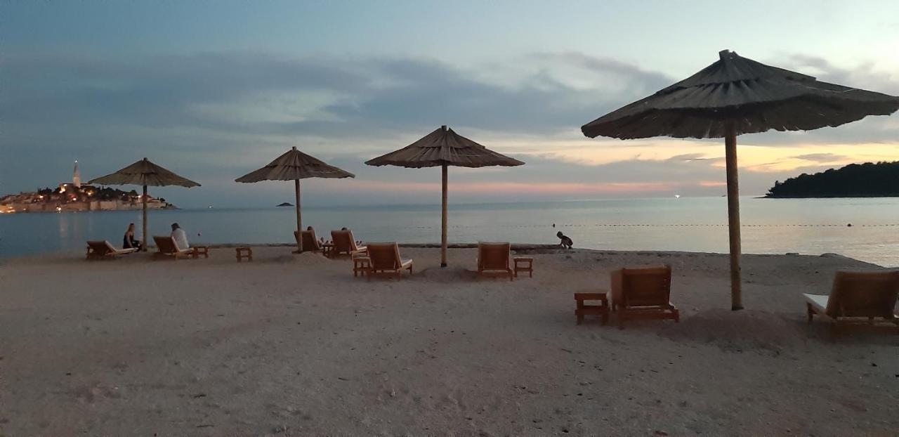 Family Zrnka S Parkingom, Romobilima I Biciklima Rovinj