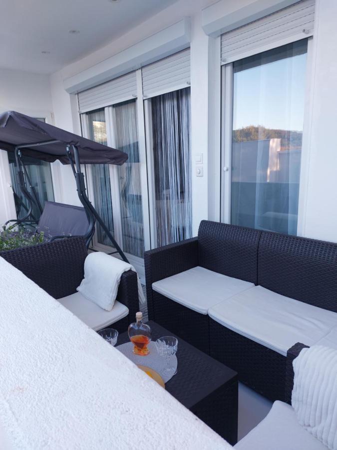 Appartement Family Zrnka S Parkingom, Romobilima I Biciklima